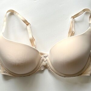 Vera Wang Push-Up Bra - Brand New - 38C